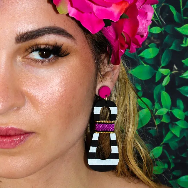 HOURGLASS EARRINGS | GUAVA
